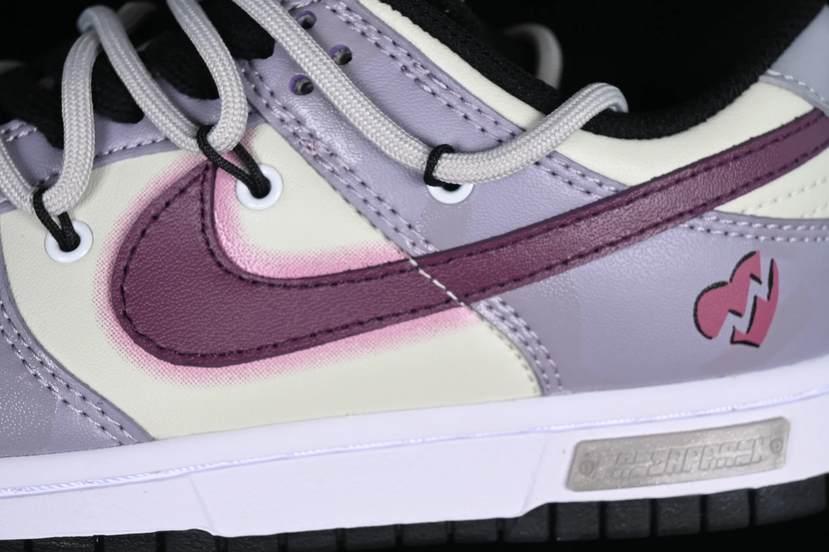 All Categories Nk SB Dunk Series Nk SB Dunk Low Low-top sneakers Nk Dunk Low Panda Prank Raspberry retro distressed Tie-dye lavender purple Low-top casual sneakers DJ6188-002